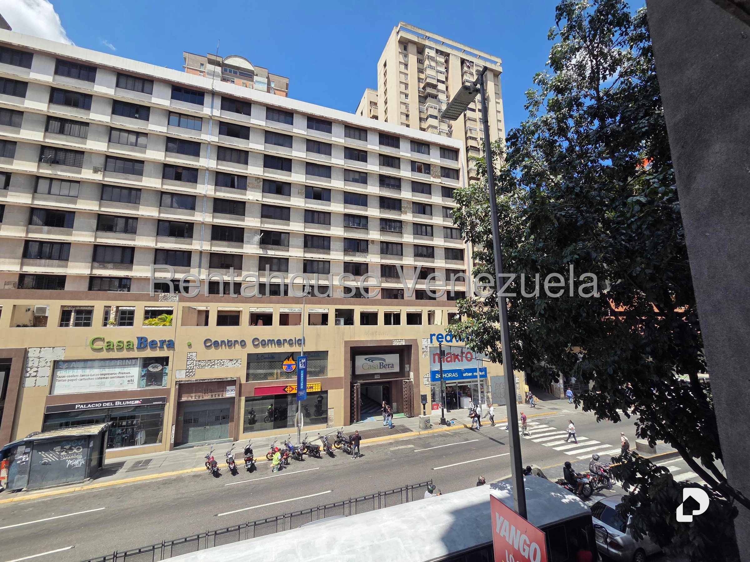 Oficina en Parroquia La Candelaria, Caracas – 21