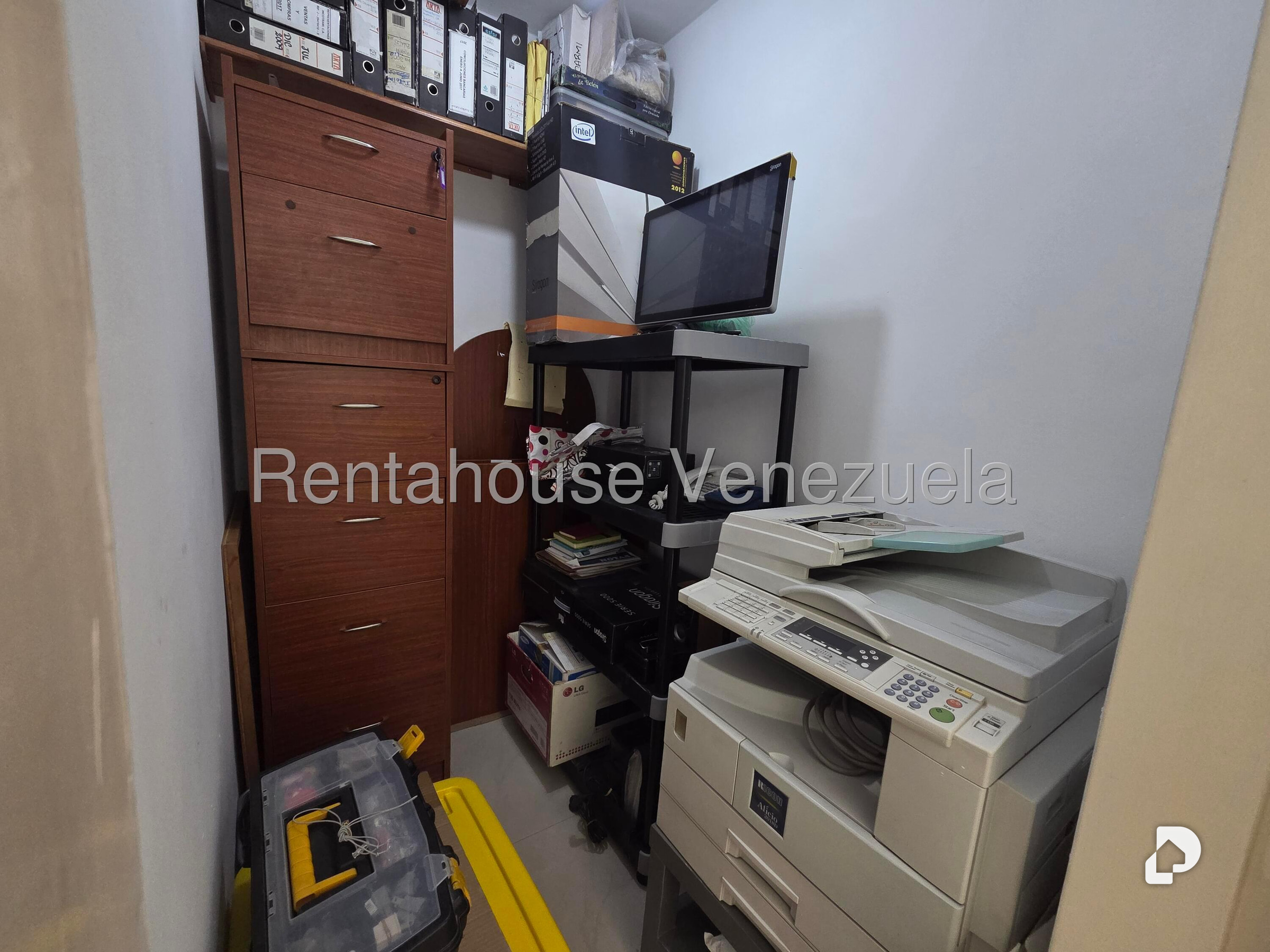 Oficina en Parroquia La Candelaria, Caracas – 19