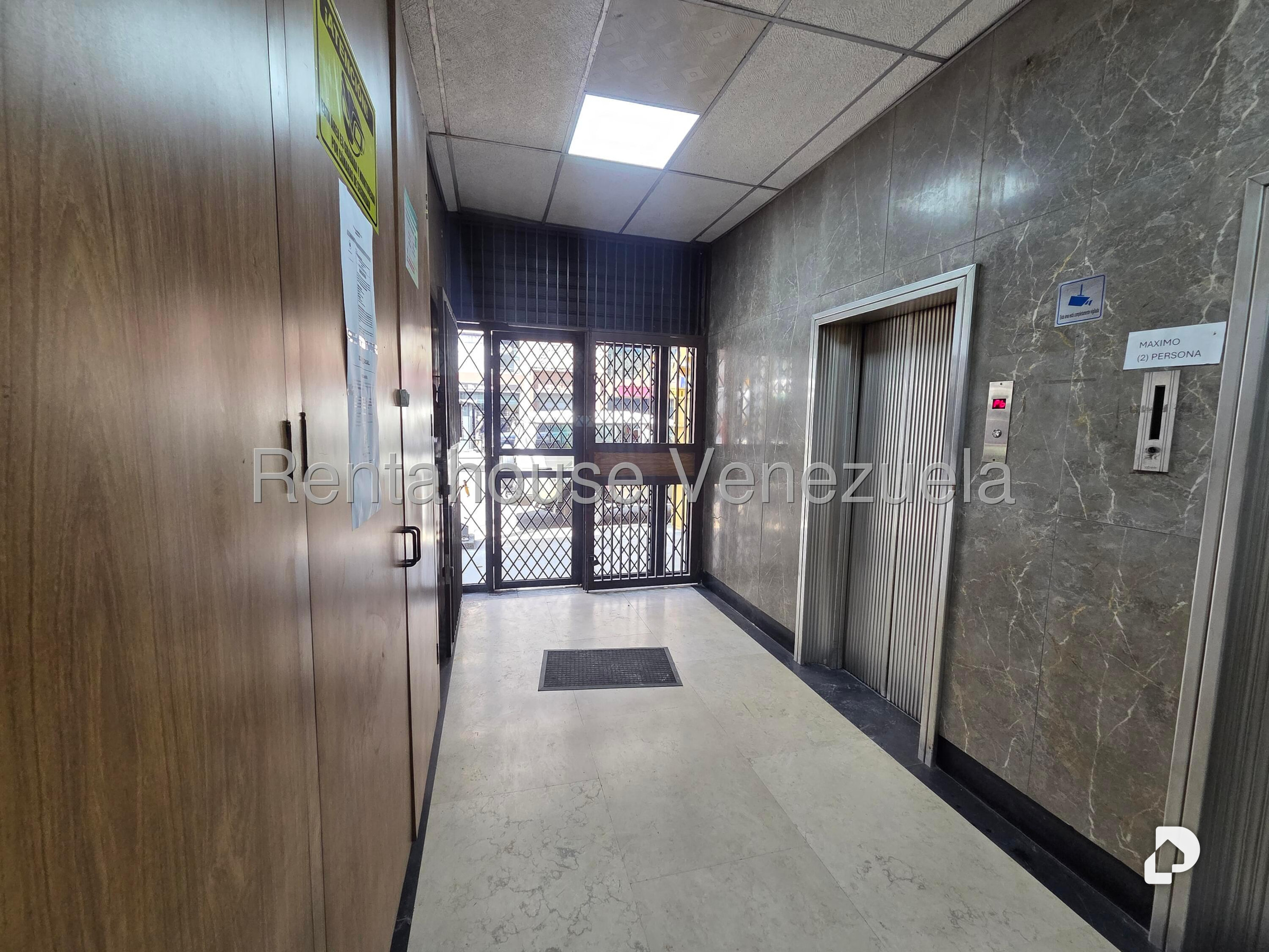 Oficina en Parroquia La Candelaria, Caracas – 3