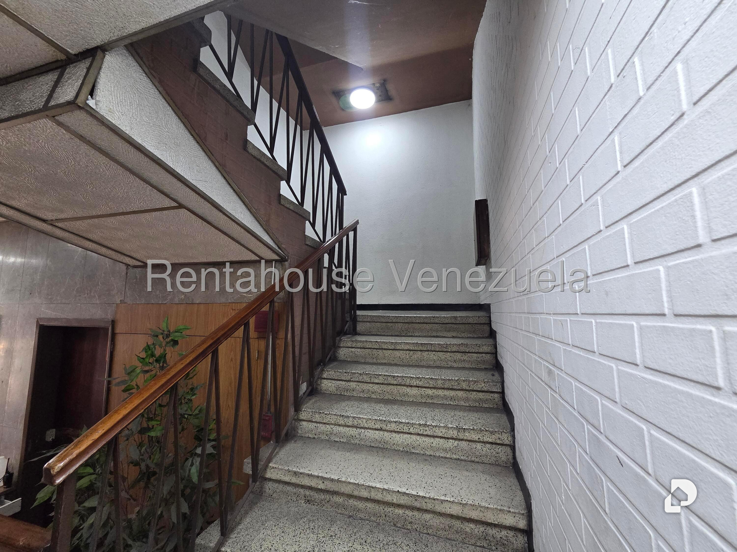 Oficina en Parroquia La Candelaria, Caracas – 5