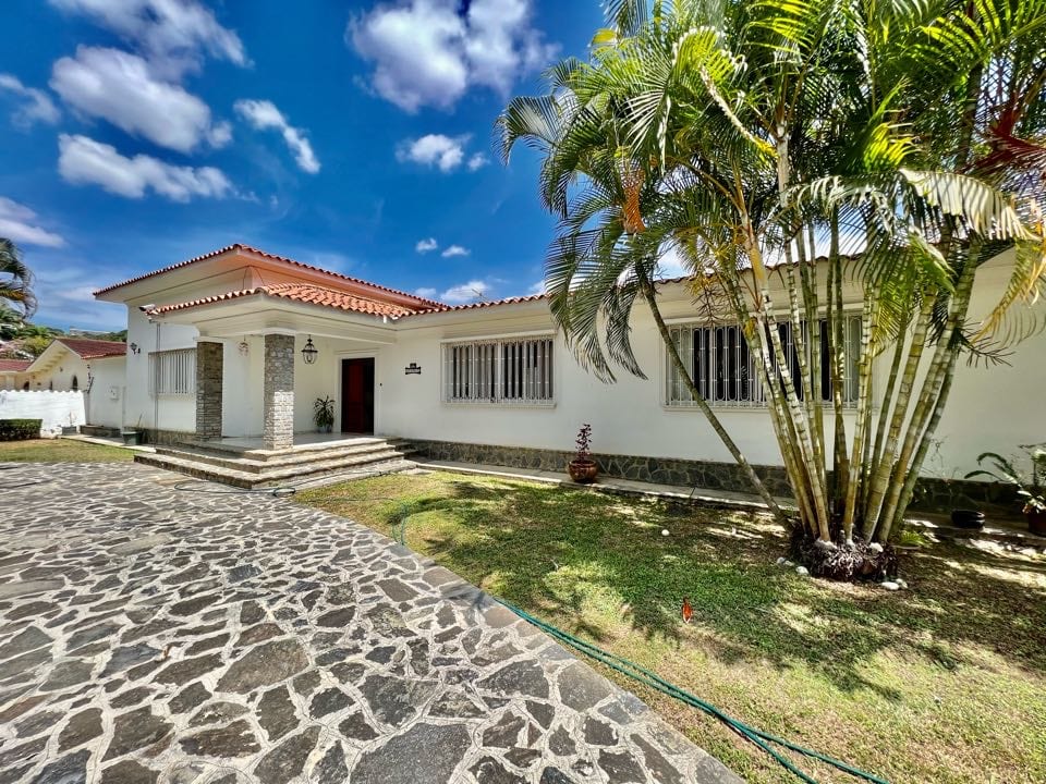 Casa en Valle Arriba, Caracas - 1