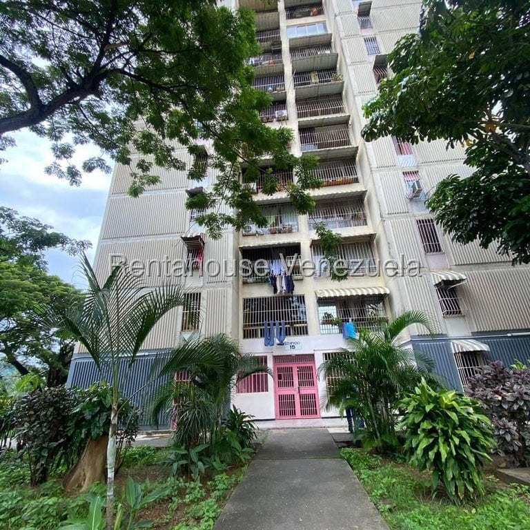 Apartment in Charallave - 1