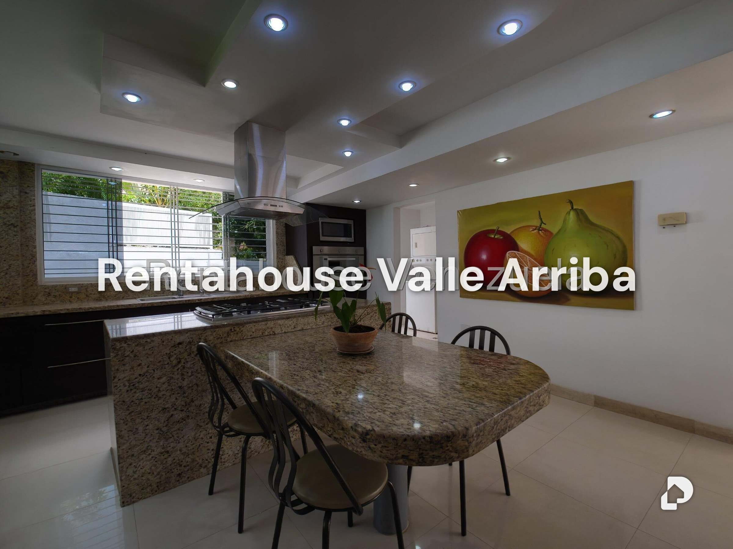 Casa en Cumbres de Curumo, Caracas – 30