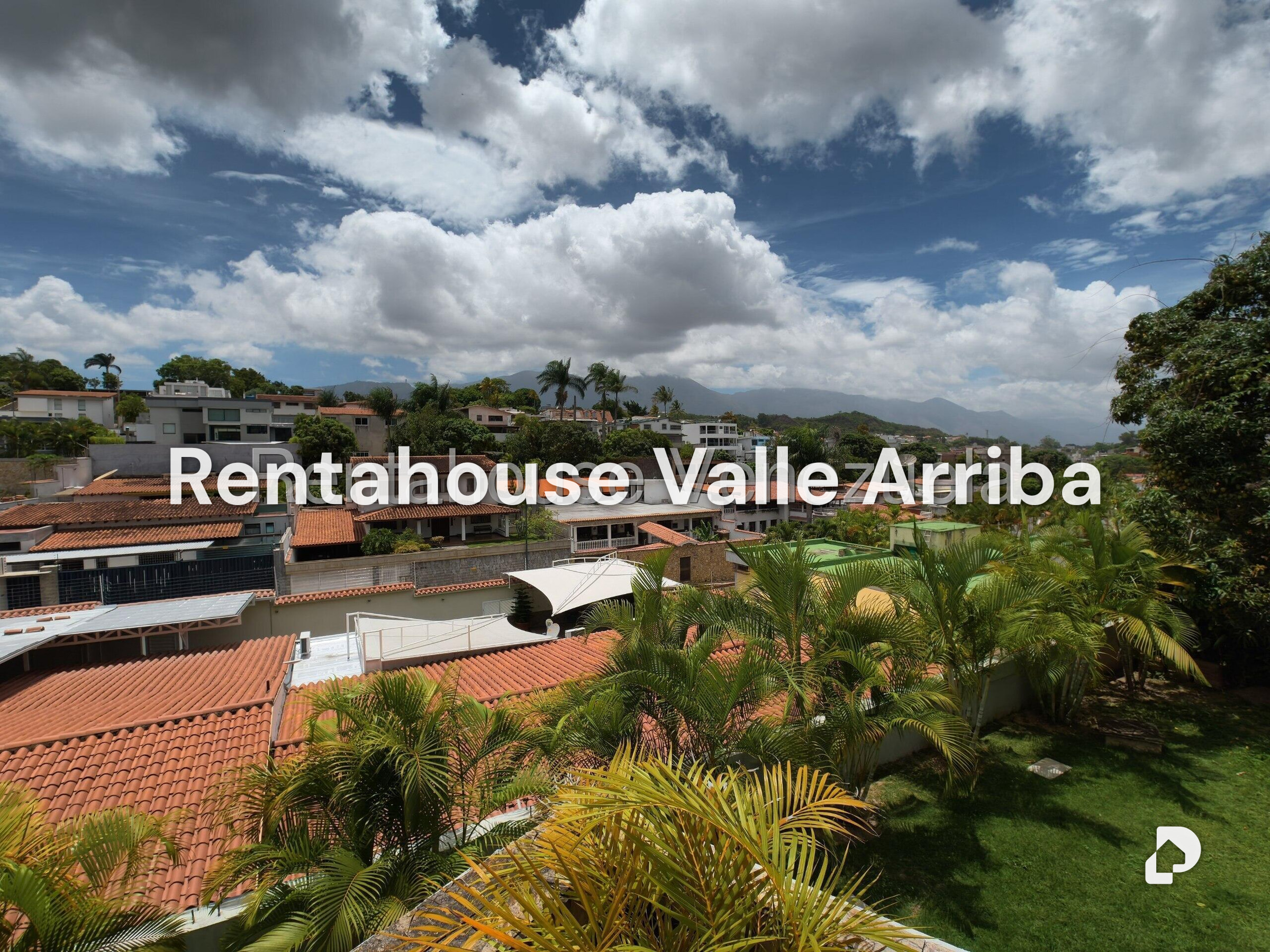 Casa en Cumbres de Curumo, Caracas – 25
