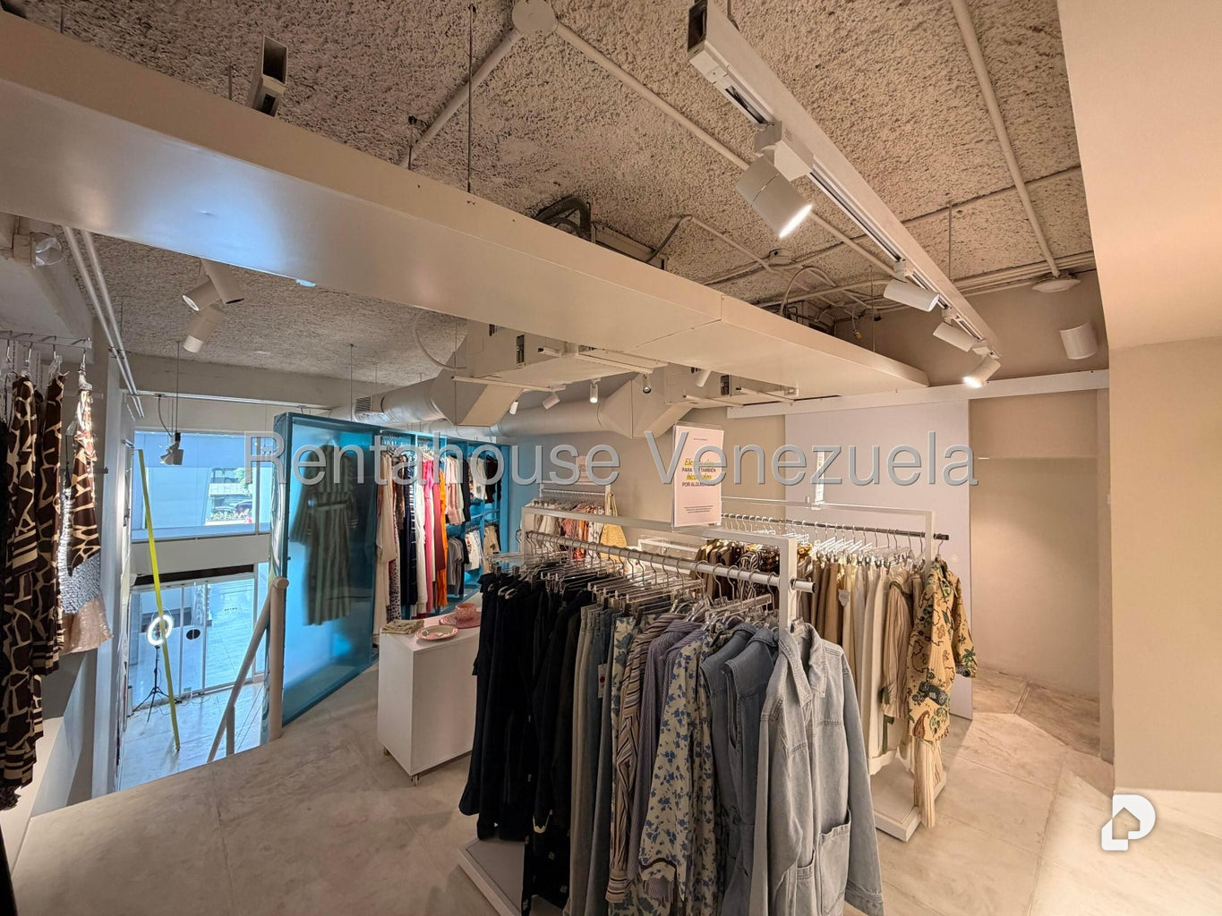 Local comercial en Las Mercedes, Caracas – 26