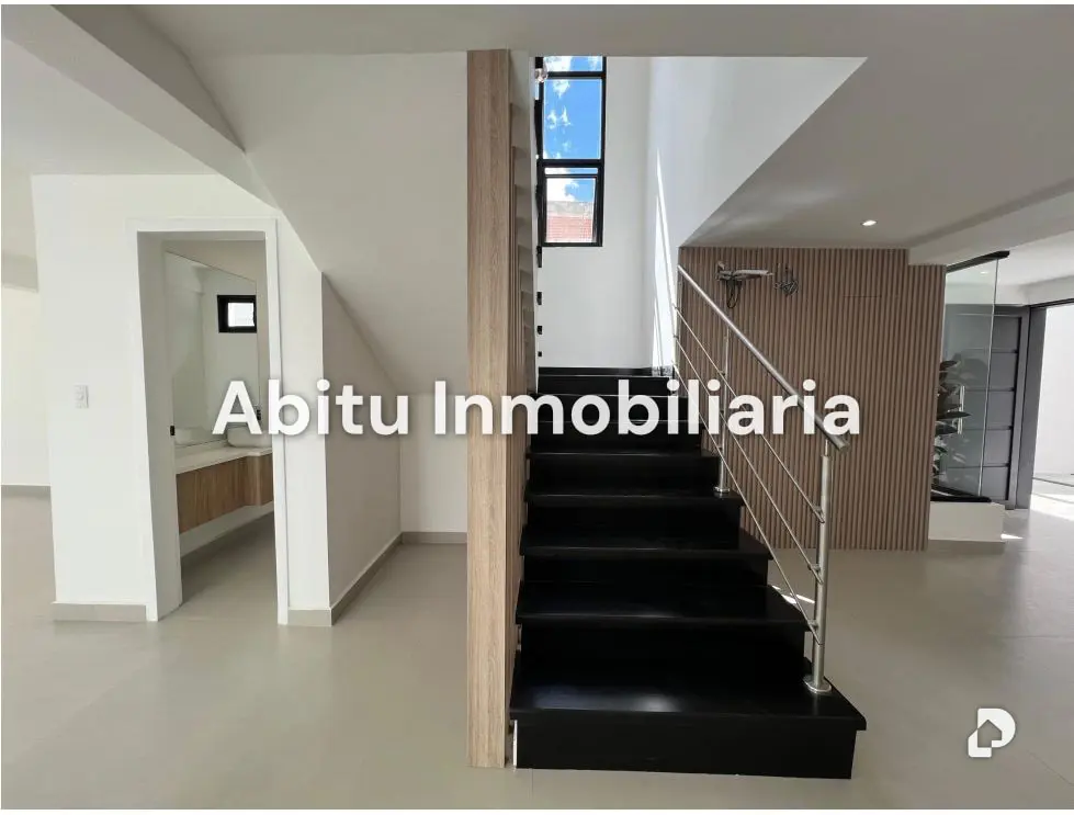 Casa en El Cafetal, Caracas – 26