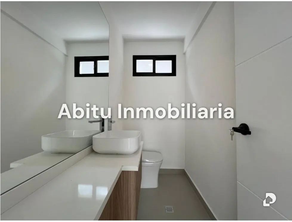 Casa en El Cafetal, Caracas – 27