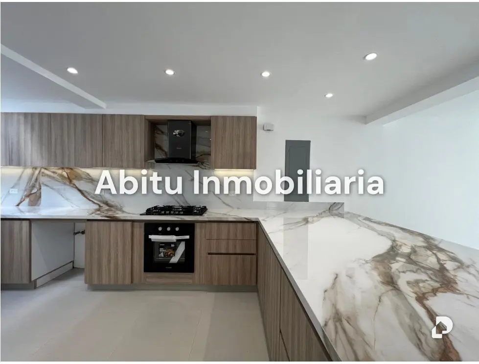 Casa en El Cafetal, Caracas – 24