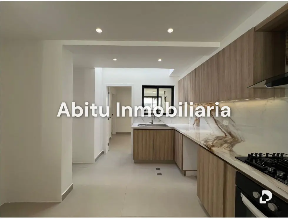 Casa en El Cafetal, Caracas – 30
