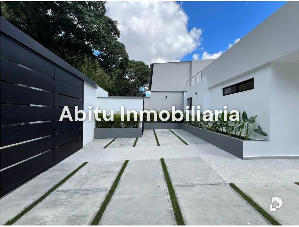 Casa en El Cafetal, Caracas – 25
