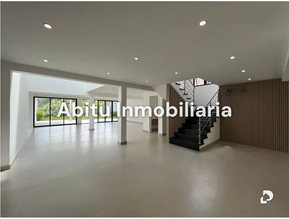 Casa en El Cafetal, Caracas – 23