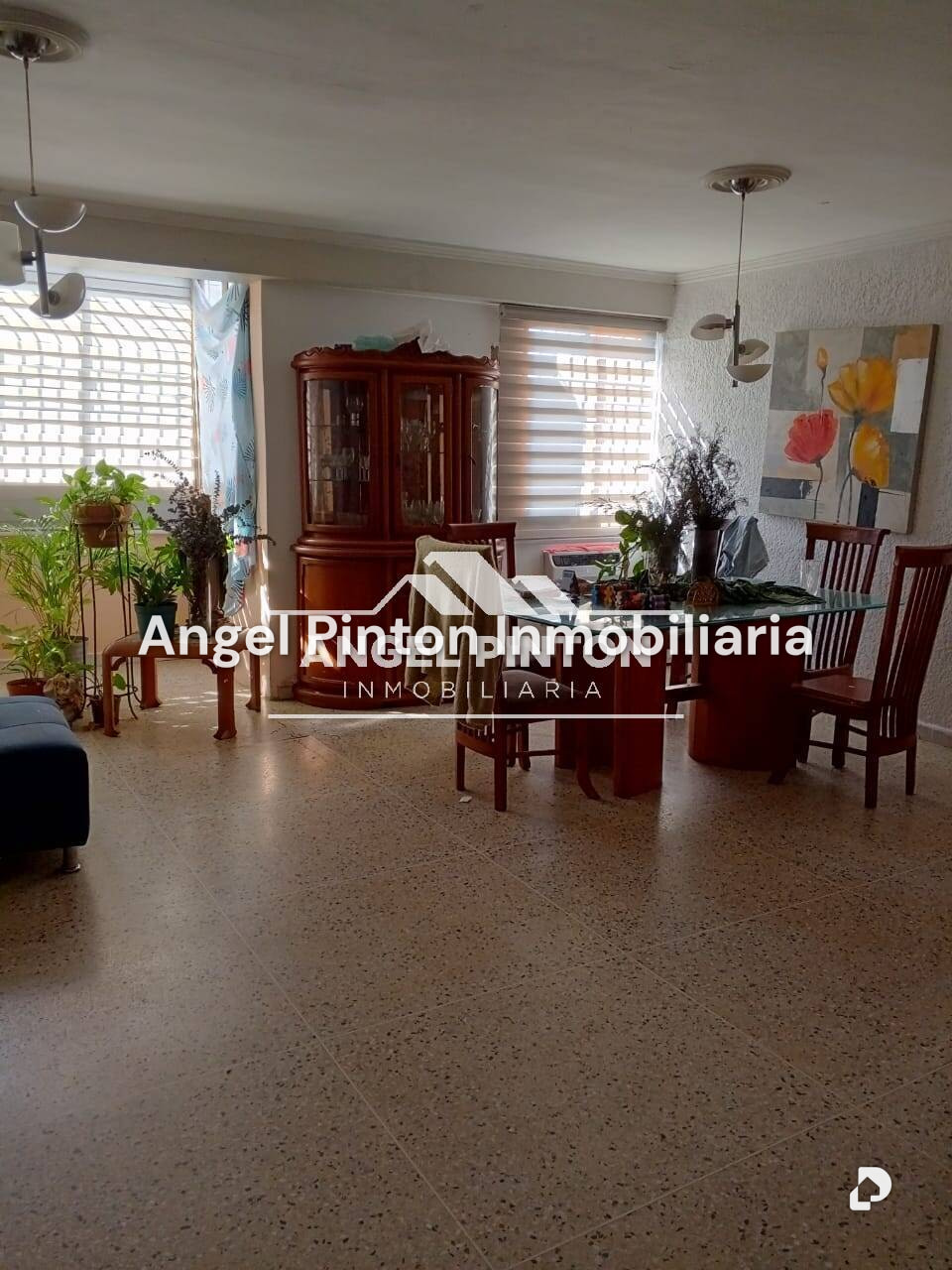 Apartamento en Avenida Goajira, Maracaibo – 1