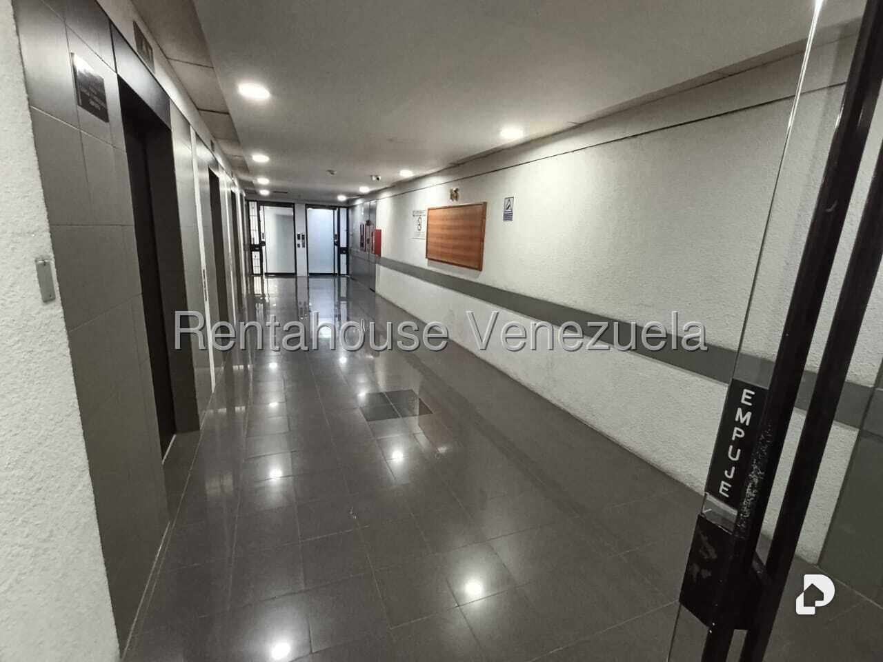 Oficina en El Bosque, Caracas