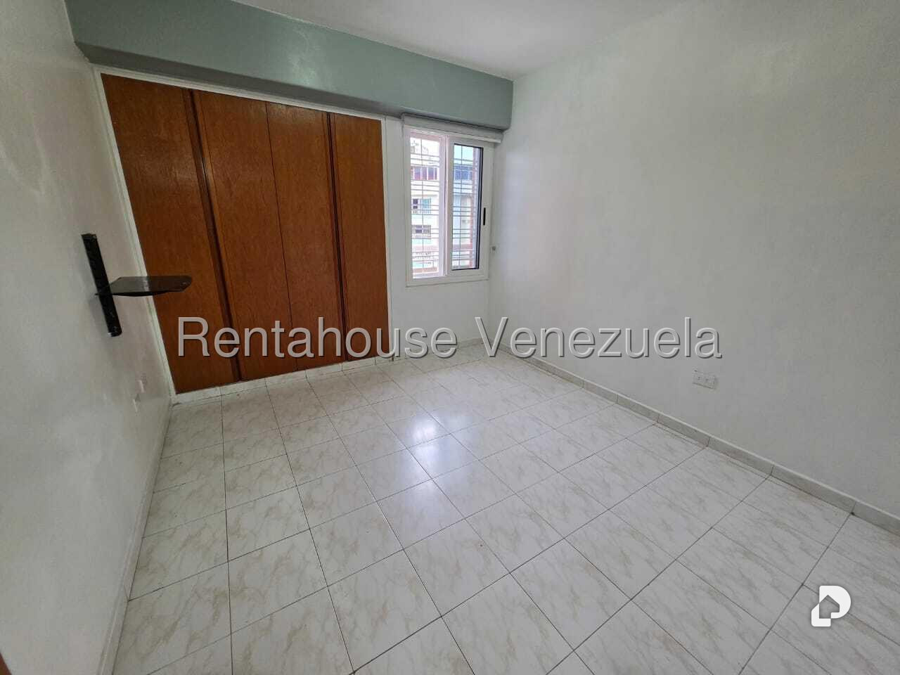 Apartamento en Los Chaguaramos, Caracas – 14