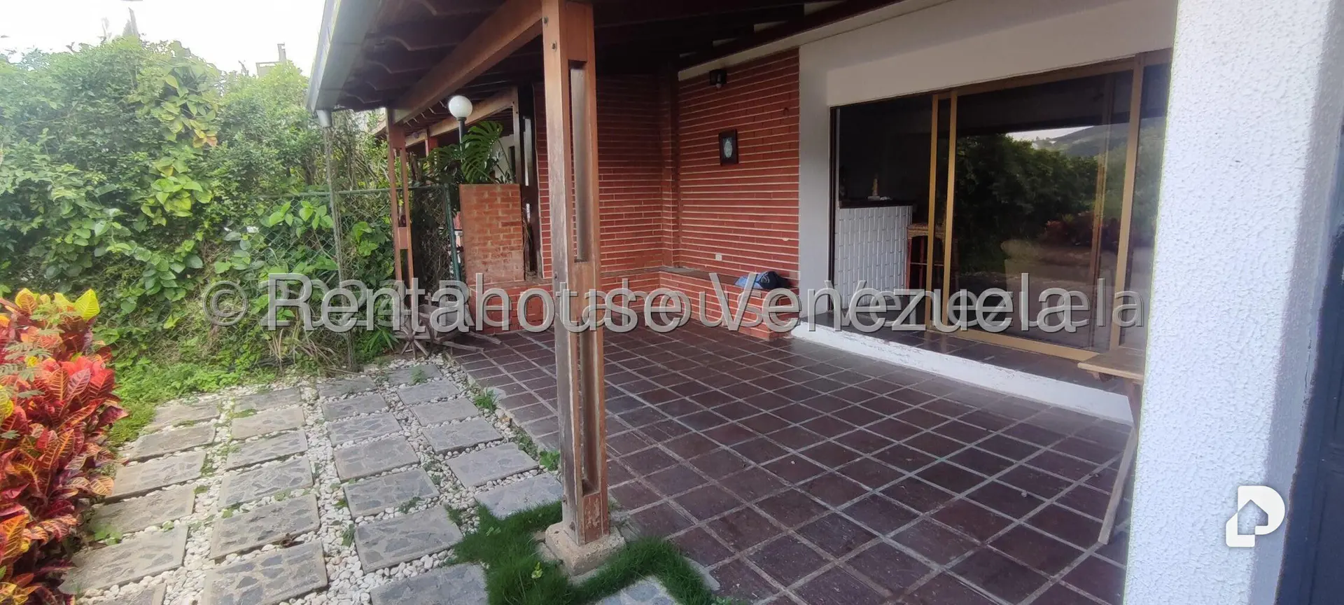 Townhouse in Los Naranjos (del Cafetal), Caracas – 18