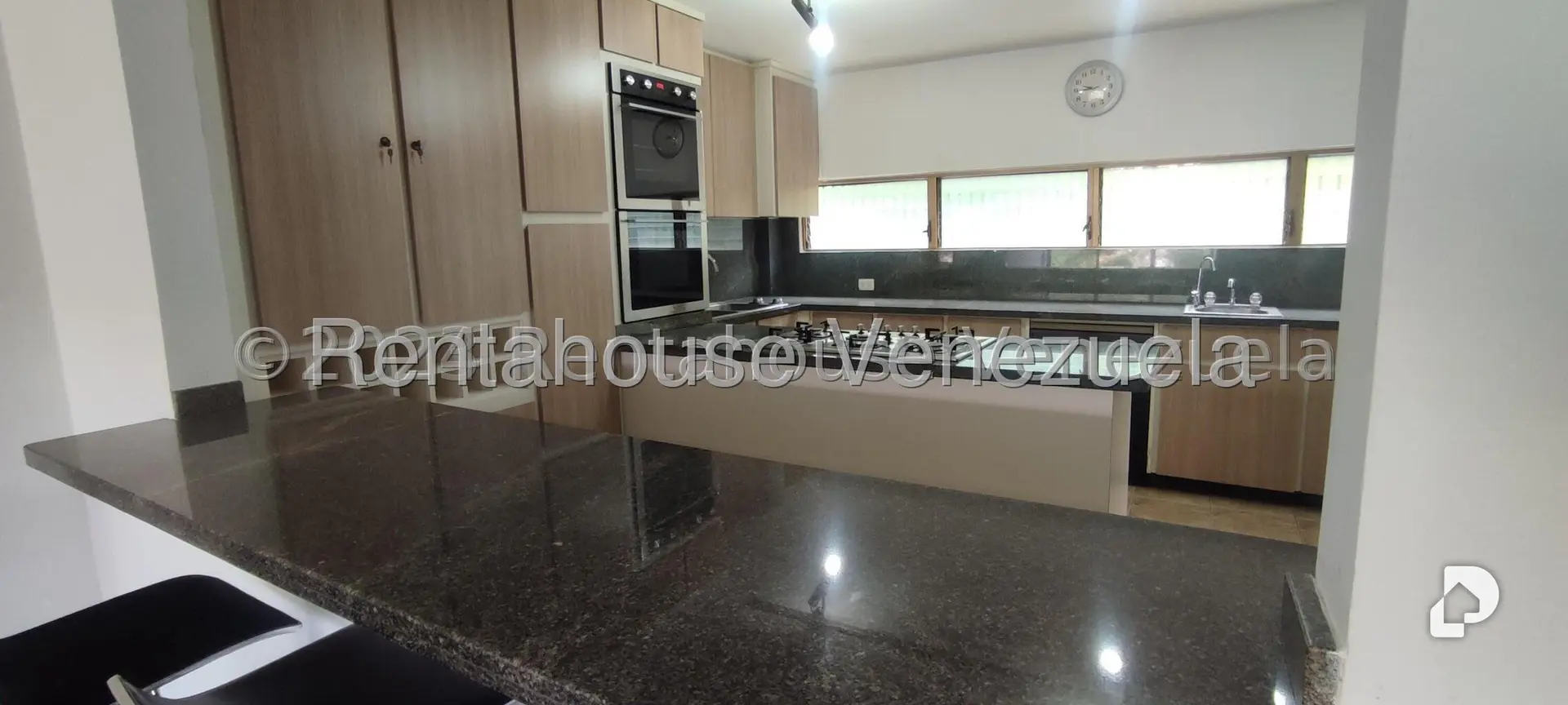 Townhouse in Los Naranjos (del Cafetal), Caracas – 4