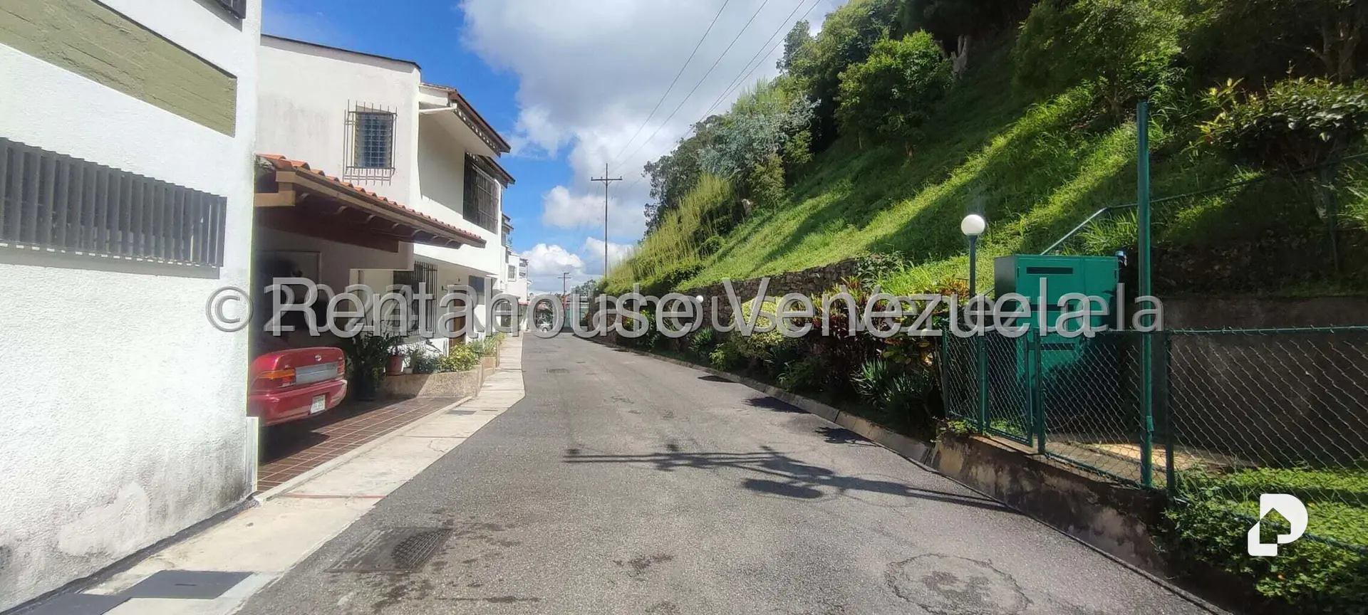 Townhouse in Los Naranjos (del Cafetal), Caracas – 23