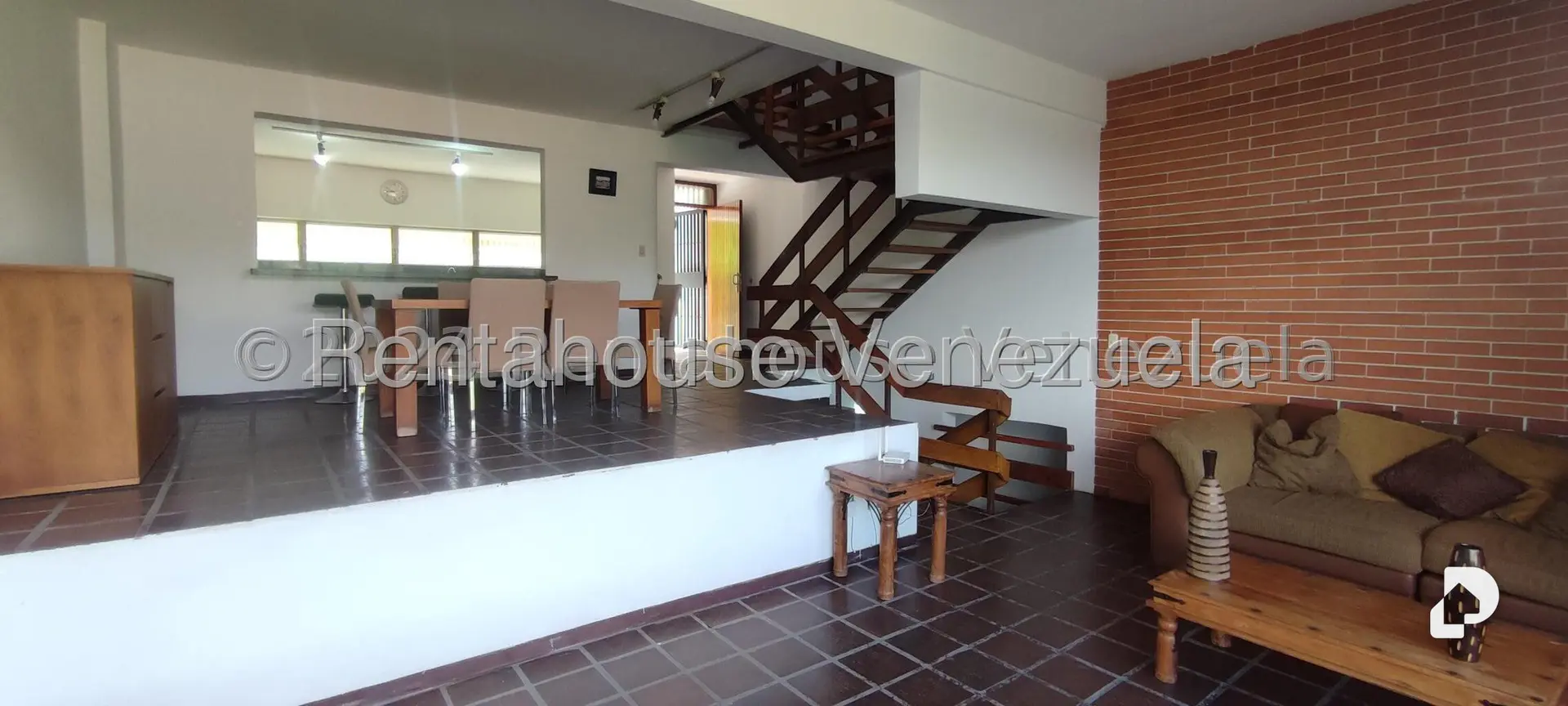 Townhouse in Los Naranjos (del Cafetal), Caracas – 1