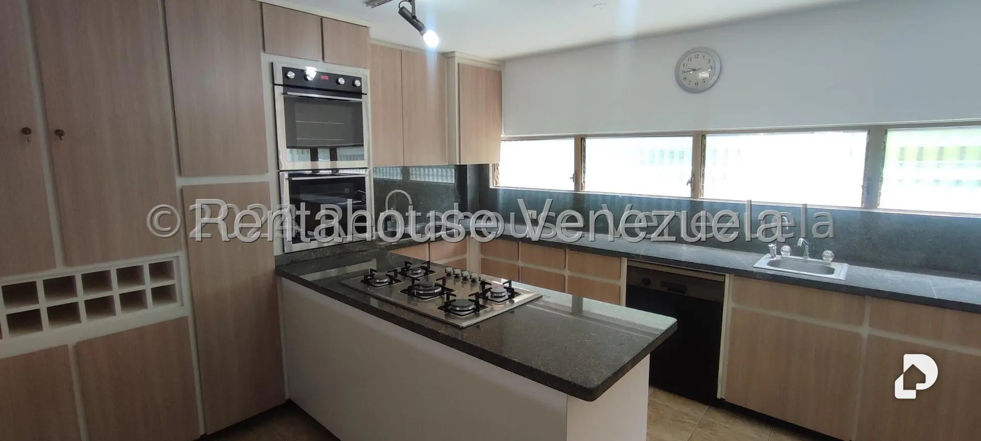 Townhouse in Los Naranjos (del Cafetal), Caracas – 5