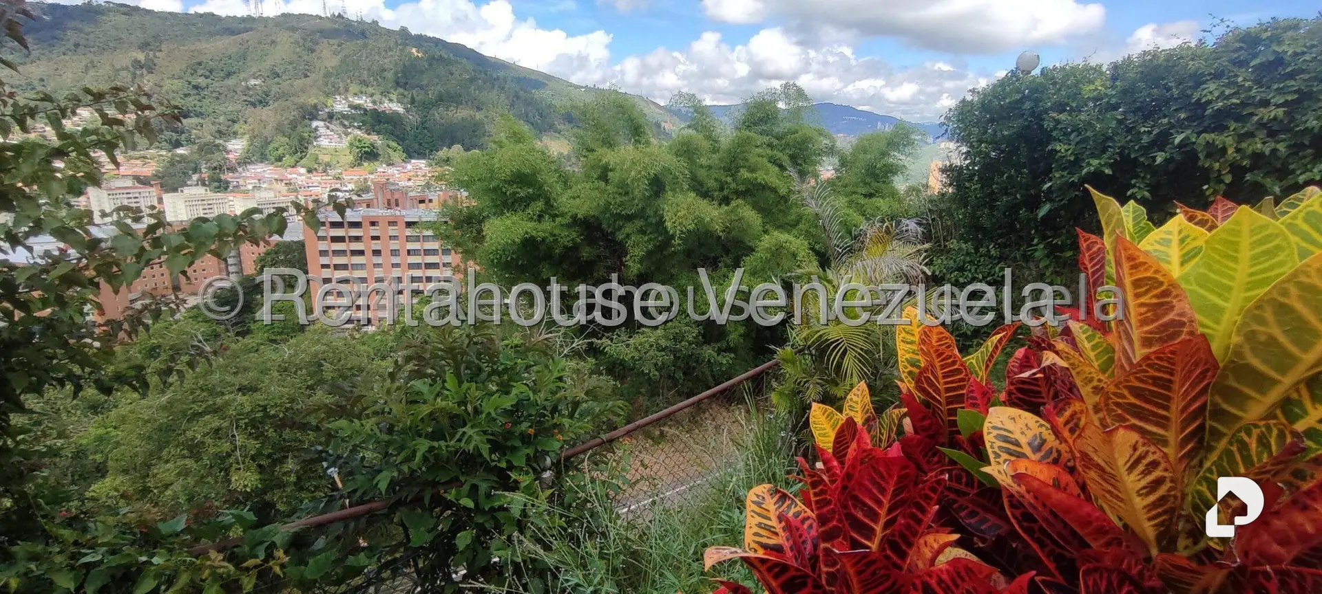Townhouse in Los Naranjos (del Cafetal), Caracas – 21