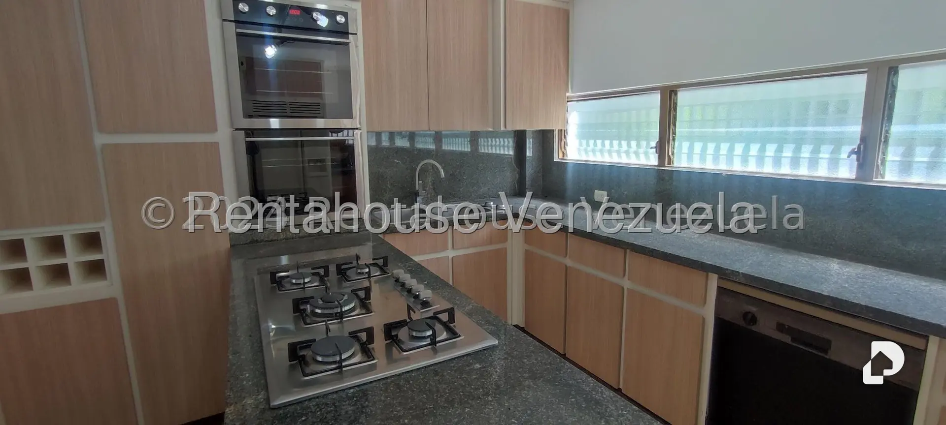 Townhouse in Los Naranjos (del Cafetal), Caracas – 6