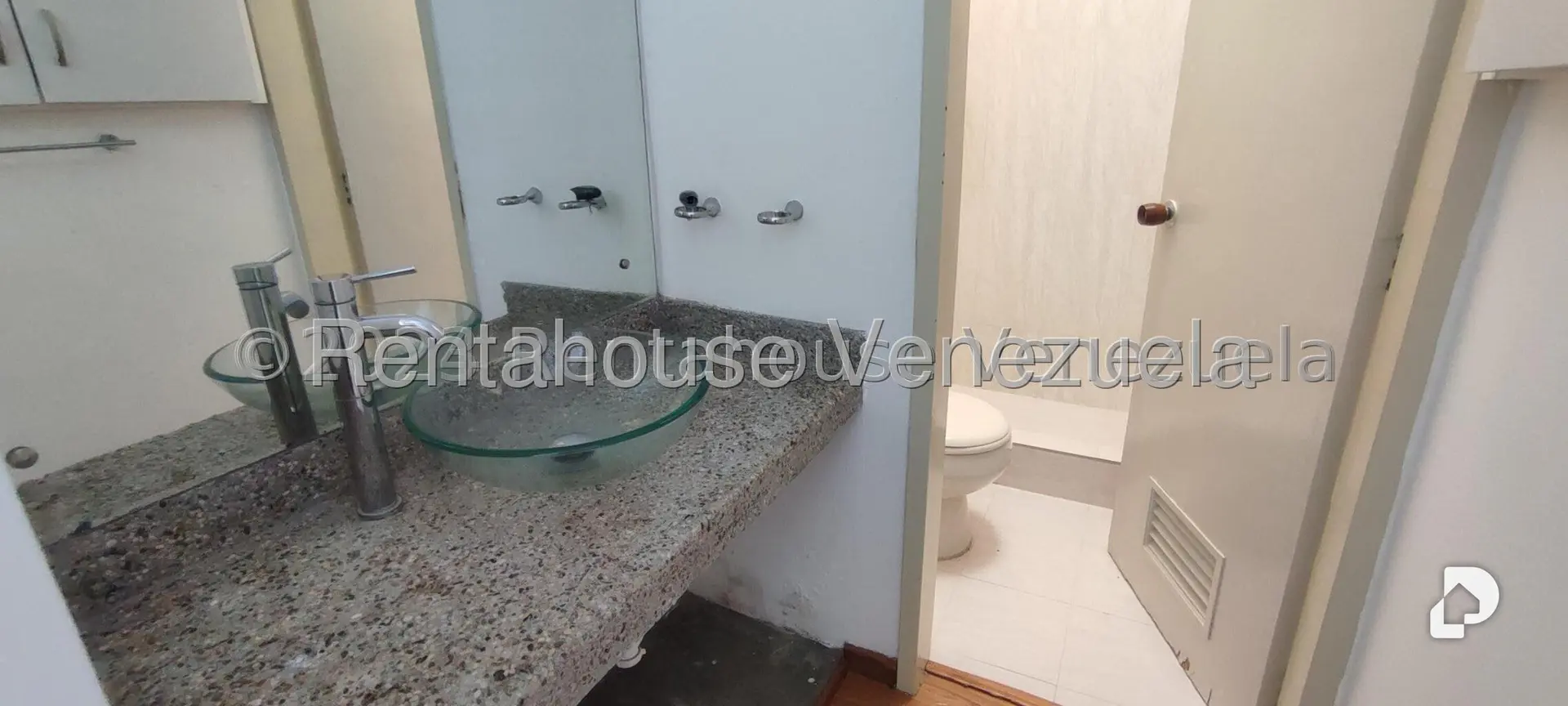 Townhouse in Los Naranjos (del Cafetal), Caracas – 15