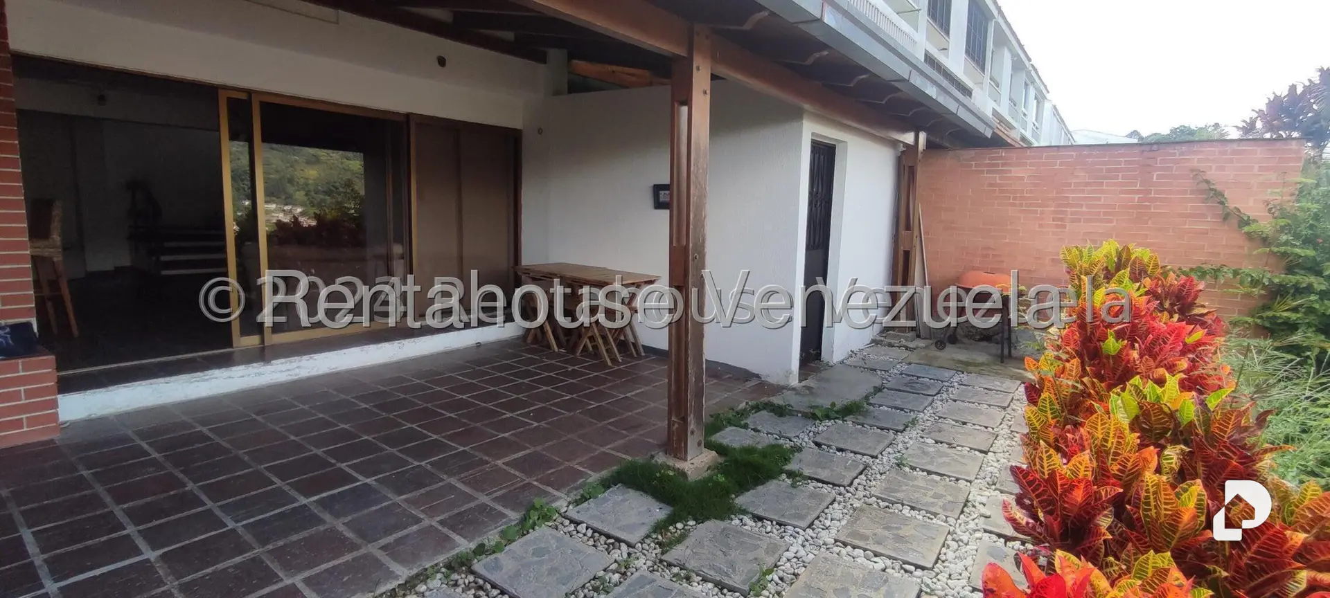 Townhouse in Los Naranjos (del Cafetal), Caracas – 16
