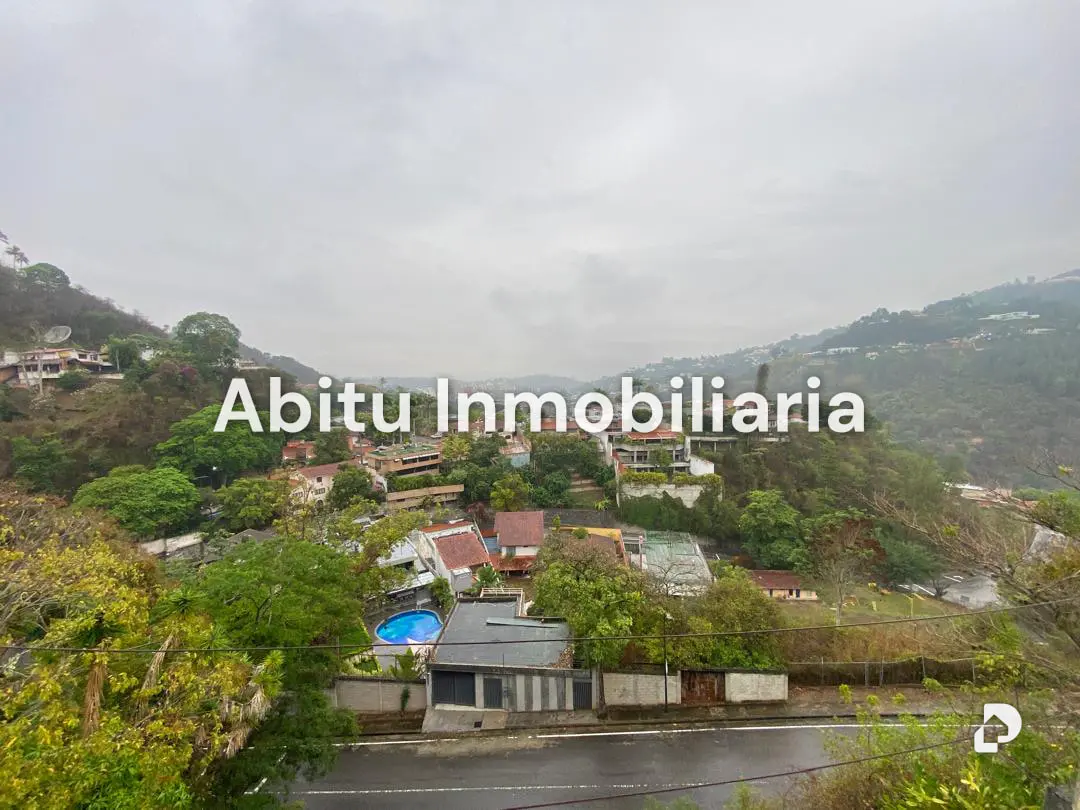 House in Colinas de Tamanaco, Caracas – 1