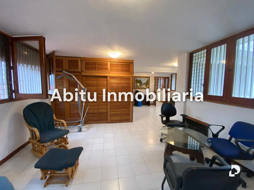House in Colinas de Tamanaco, Caracas – 12