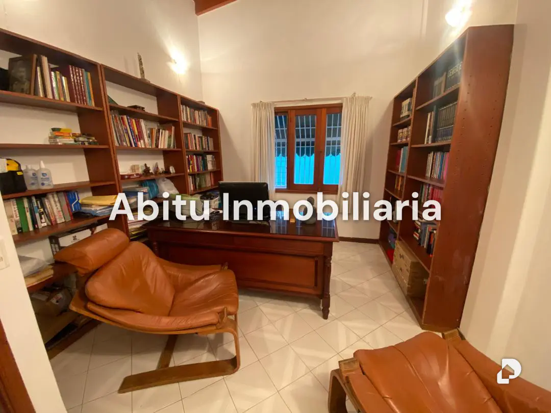 House in Colinas de Tamanaco, Caracas – 19