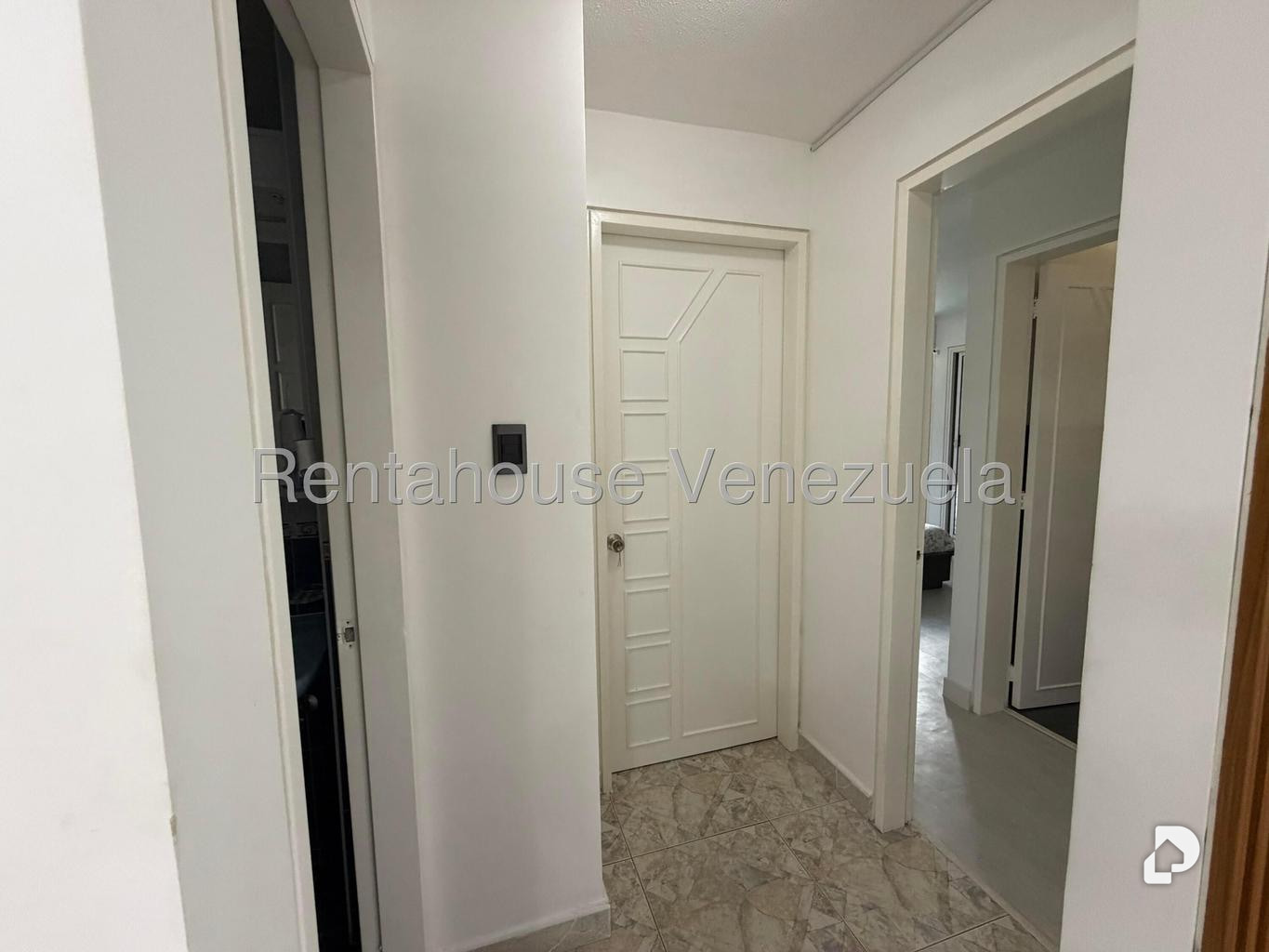 Apartamento en Montalbán III, Caracas – 28