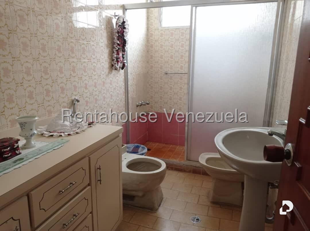 Casa en Las Palmas, Caracas – 24