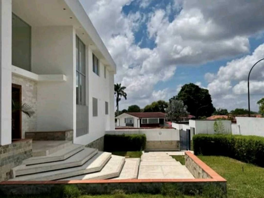 House in La Lagunita, Caracas - 1