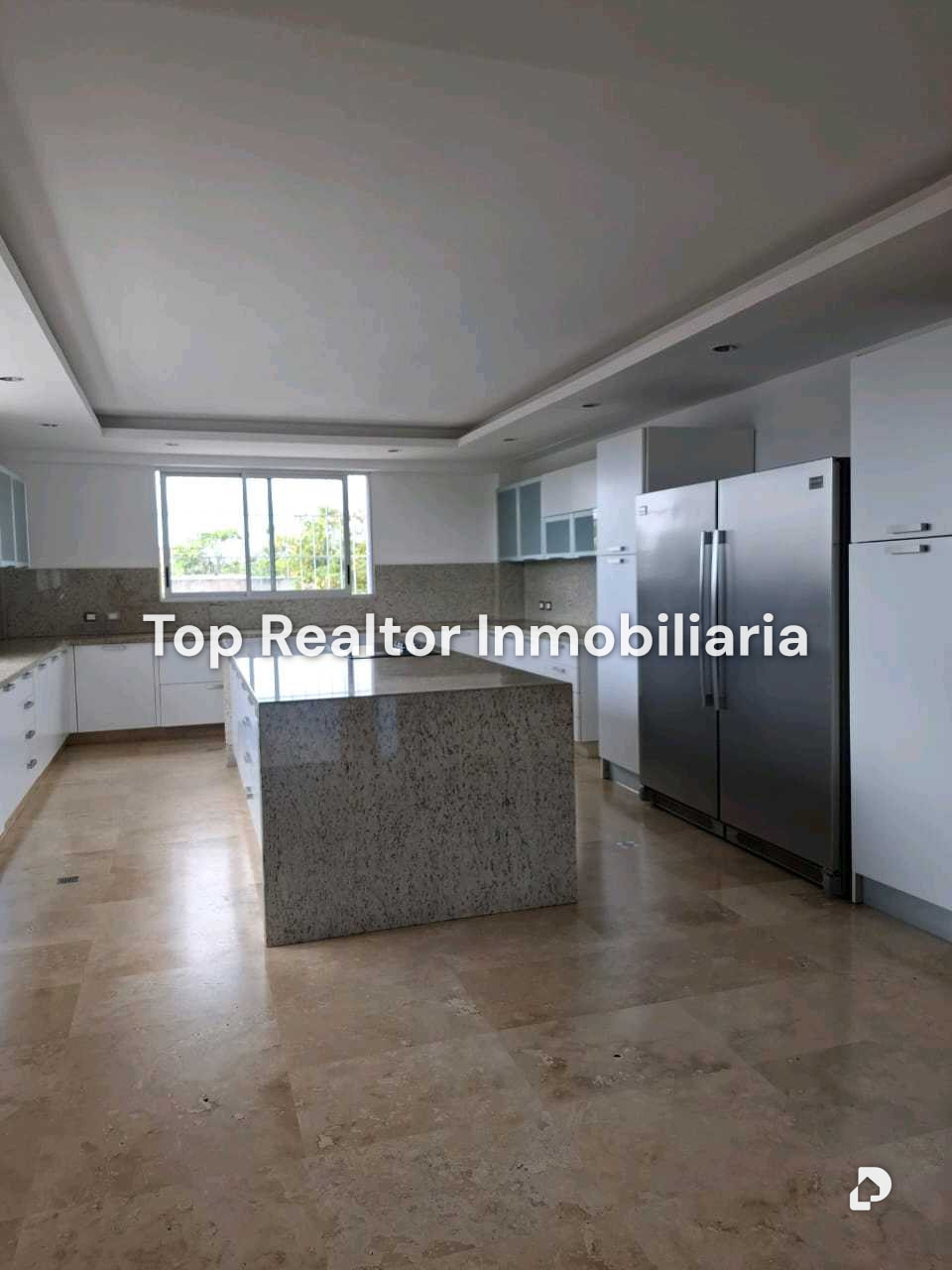 Casa en La Lagunita, Caracas – 8