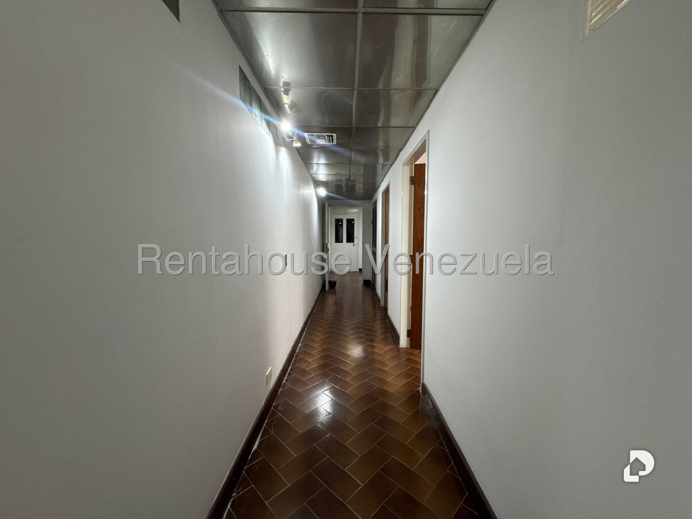 Oficina en Sabana Grande, Caracas – 7