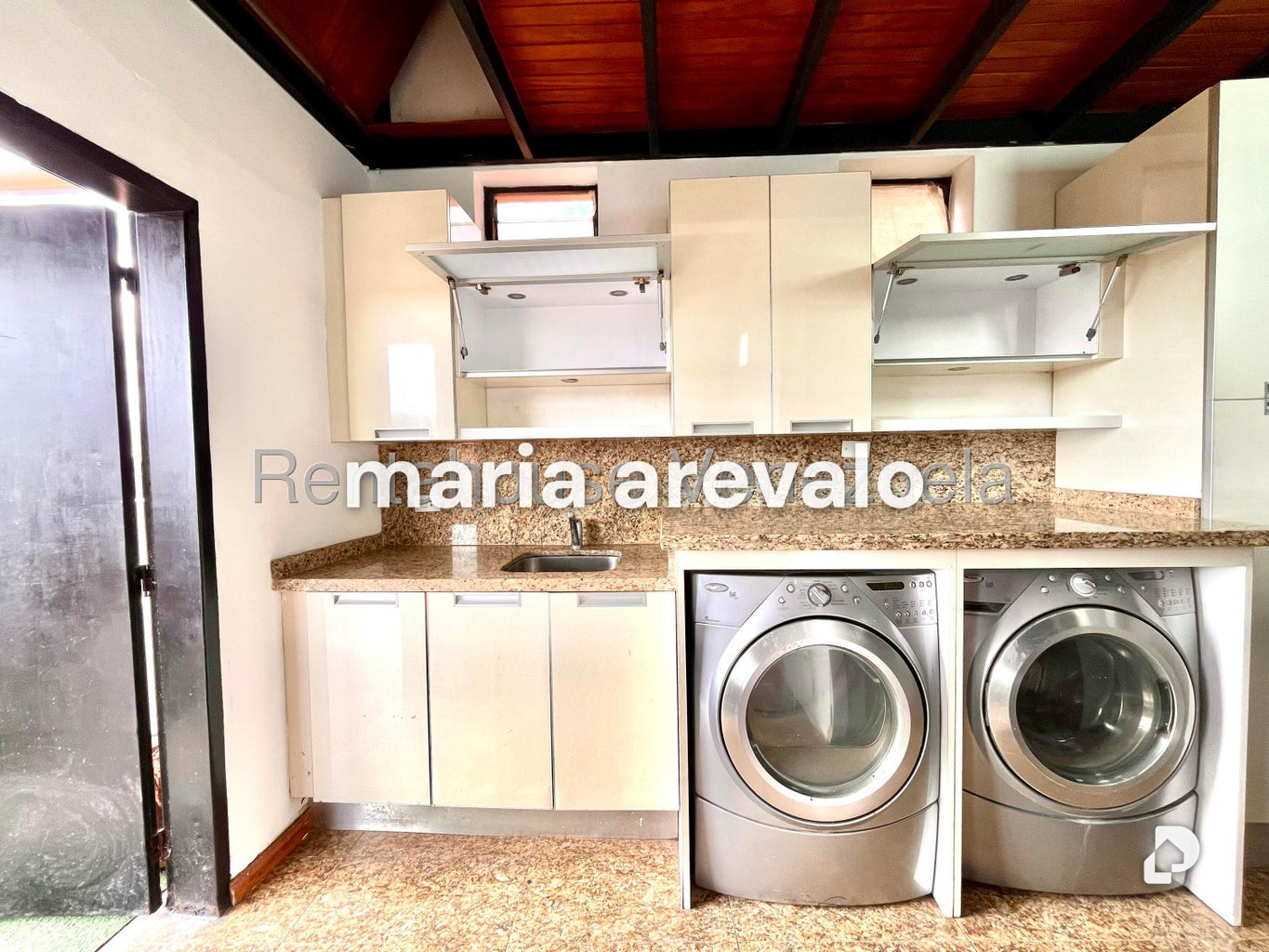 Apartamento en Colinas de La Tahona, Caracas – 24