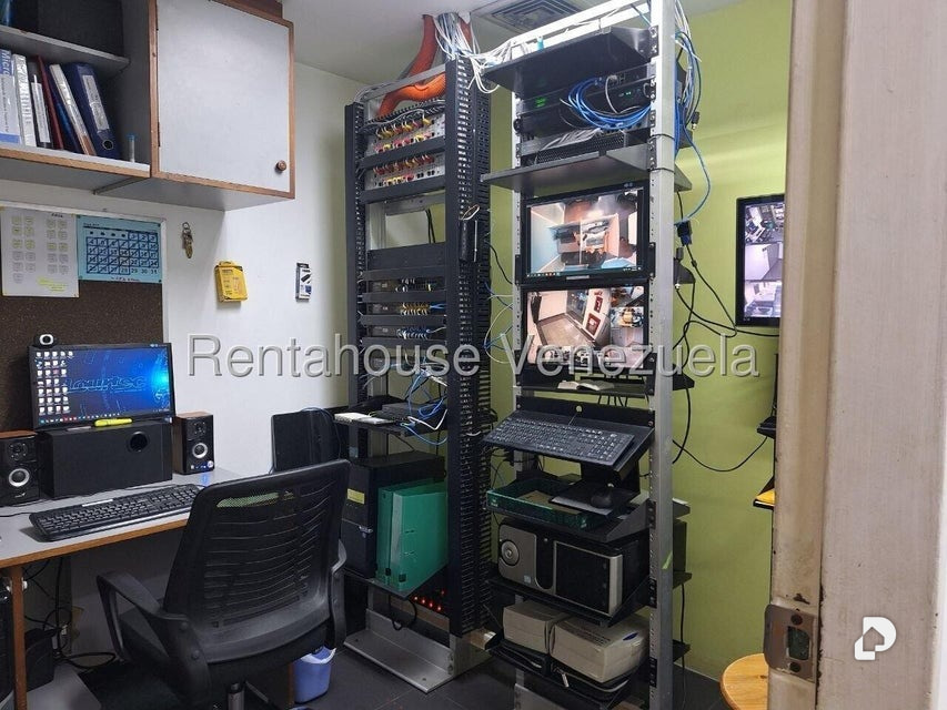 Office in El Rosal, Caracas – 9