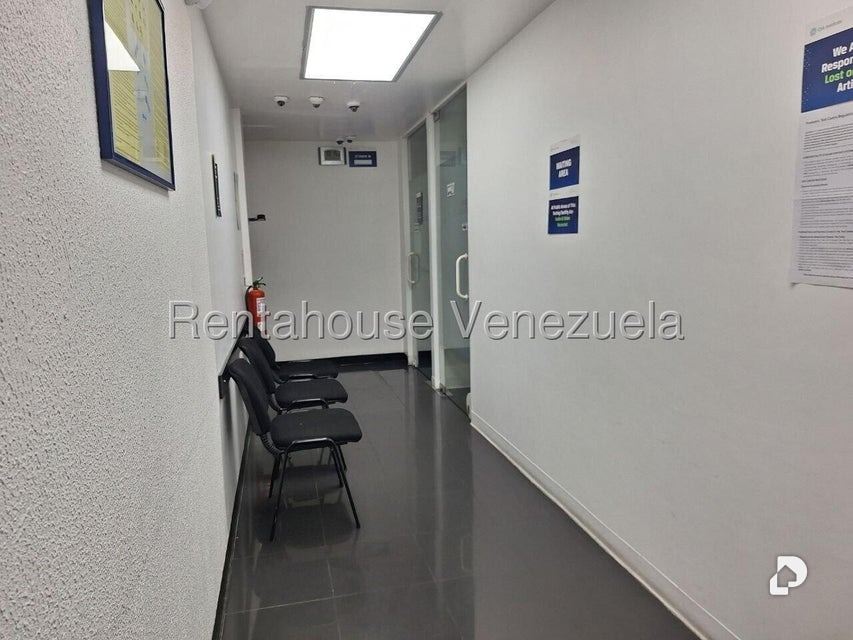Office in El Rosal, Caracas – 10
