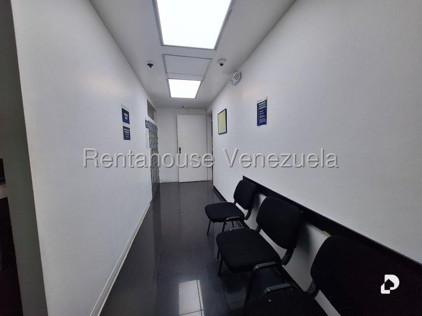 Office in El Rosal, Caracas – 11
