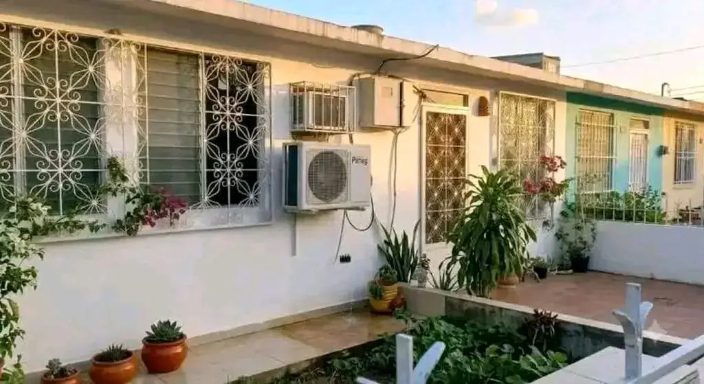 Casa en Urbanización Guanire, Puerto La Cruz - 1