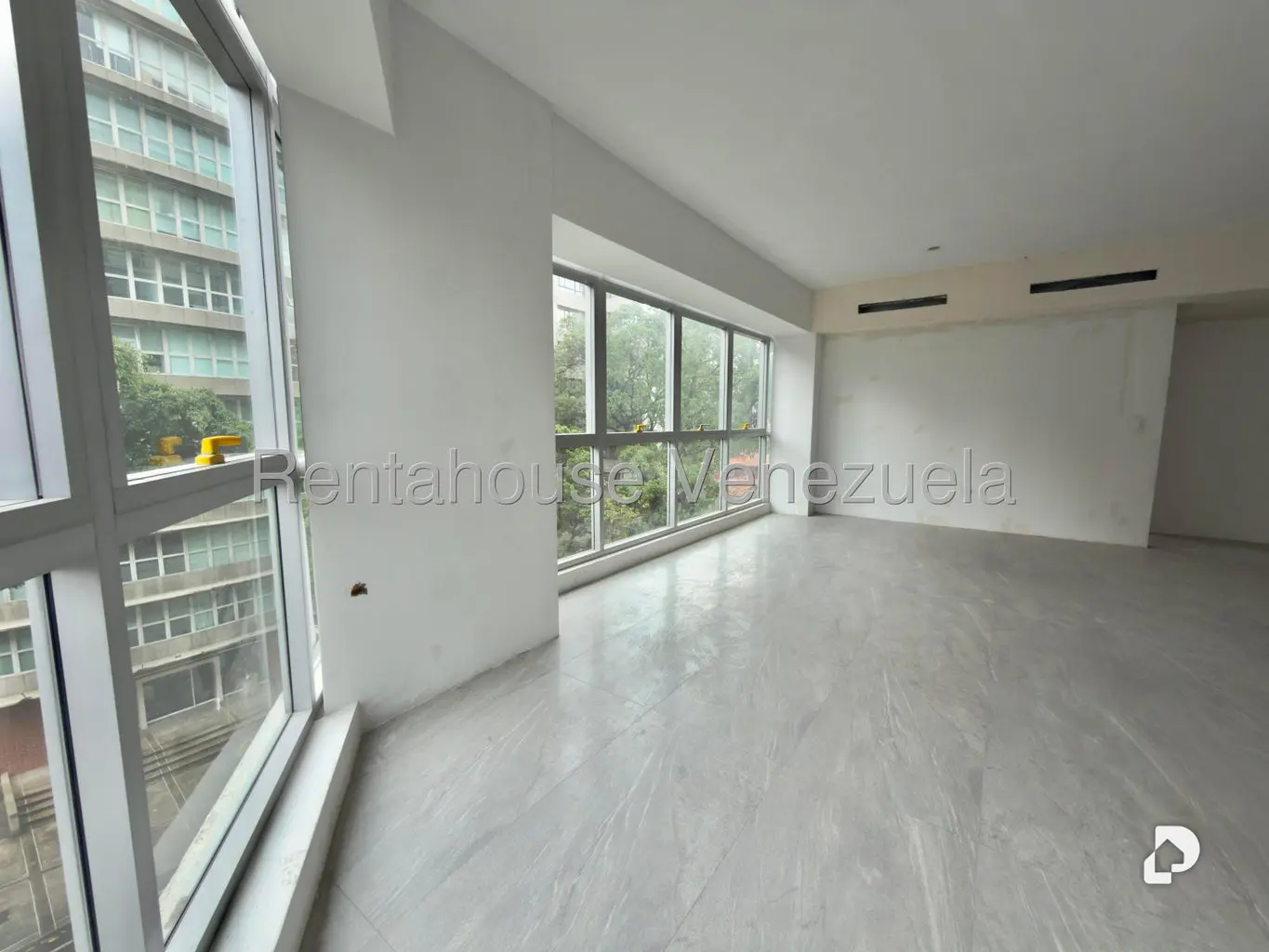 Apartamento en El Rosal, Caracas – 4
