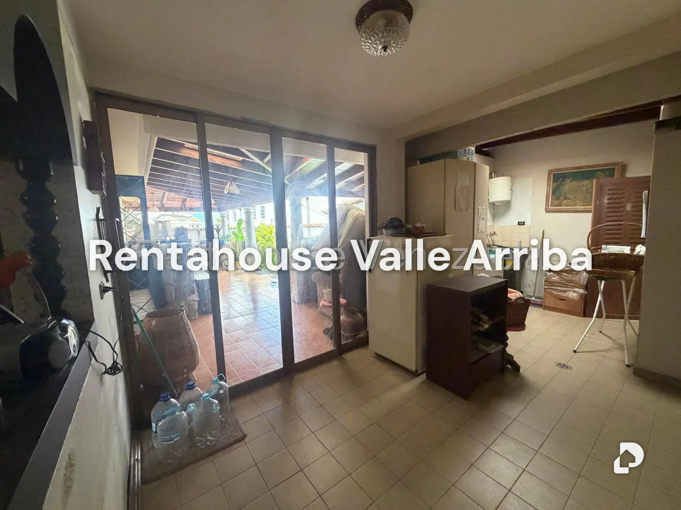 Casa en Lomas de La Lagunita, Caracas – 27