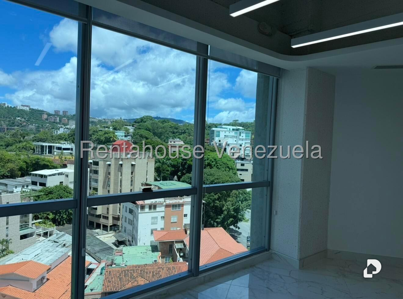 Oficina en Las Mercedes, Caracas – 11