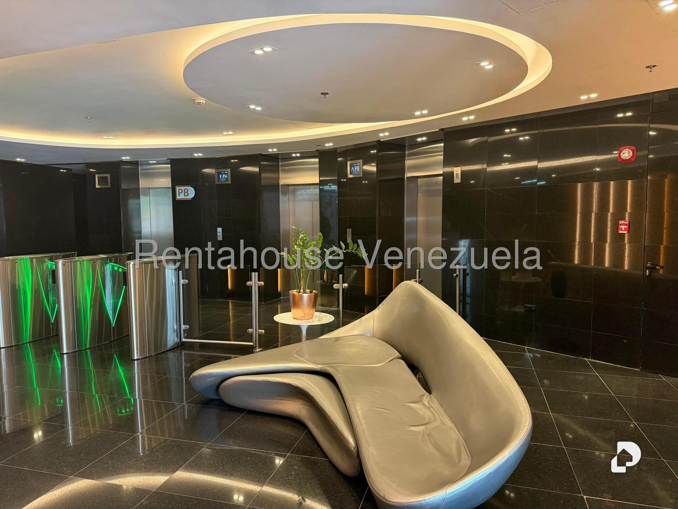 Oficina en Las Mercedes, Caracas – 4