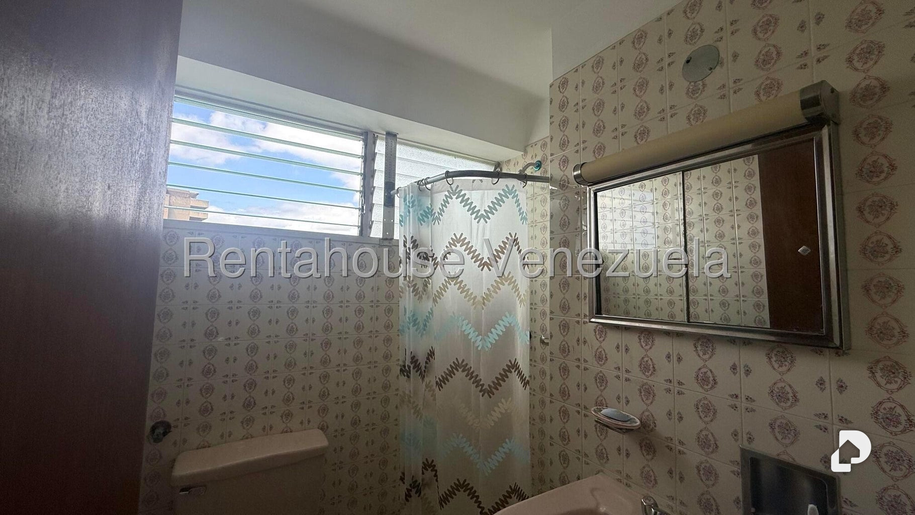Apartamento en Santa Rosa de Lima, Caracas