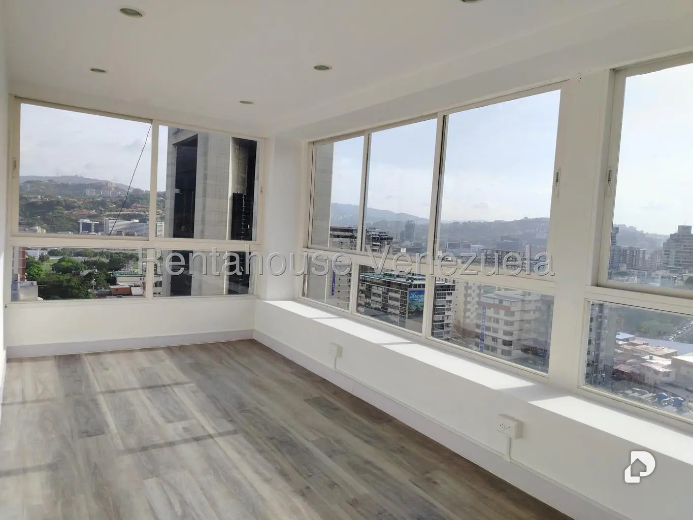Apartamento en Altamira, Caracas – 15