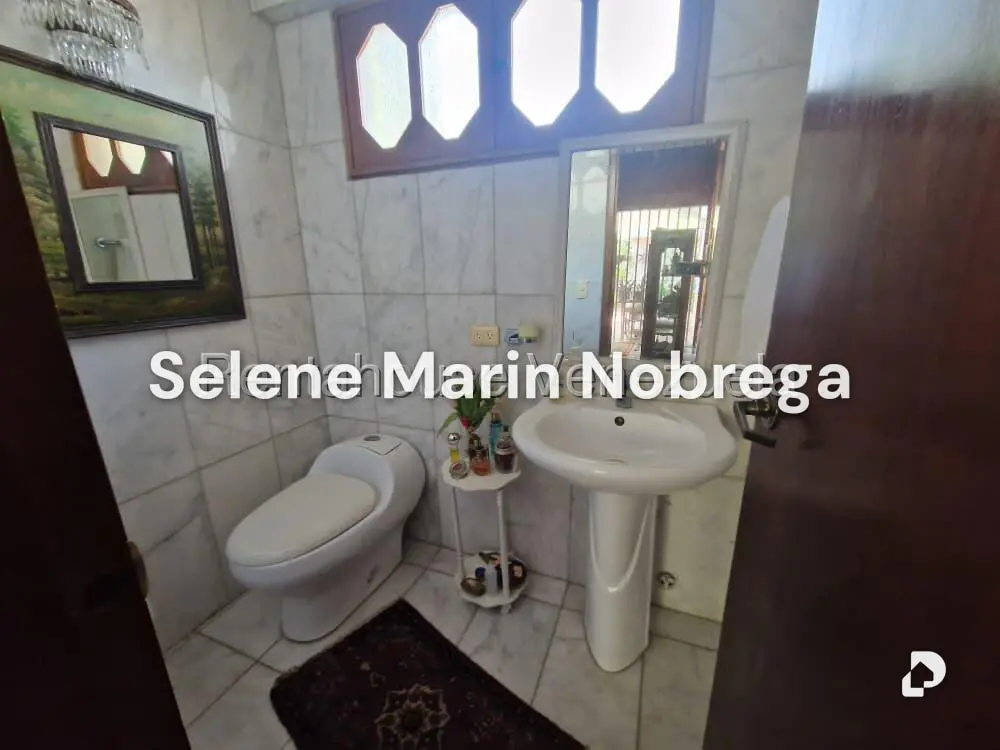 House in Santa Paula, Caracas – 25