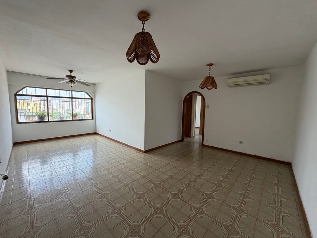 Apartamento en Parroquia Urbana San José, Valencia - 1