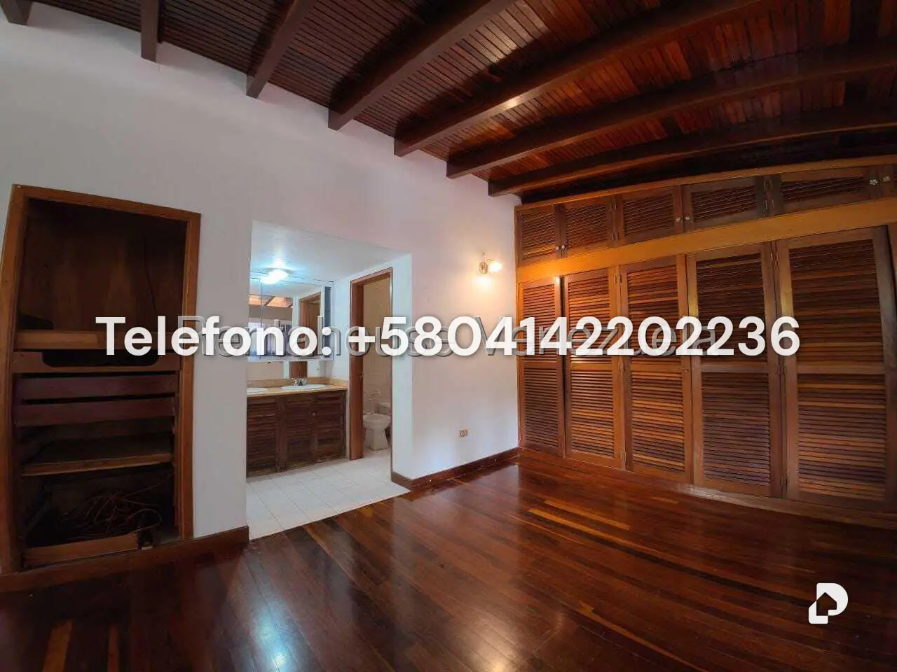 Casa en Oripoto, Caracas – 27