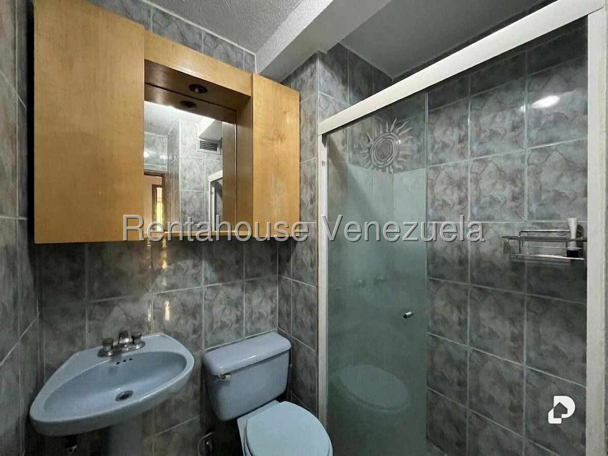 Apartamento en El Paraíso, Caracas – 23